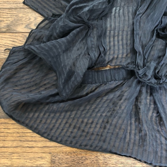 ♥️Black 2-layers wrap tie waist top sz 6-S - Picture 6 of 7